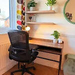 بيت للعطل Bright Beautiful House In