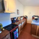 Bright Beautiful House In Bristol