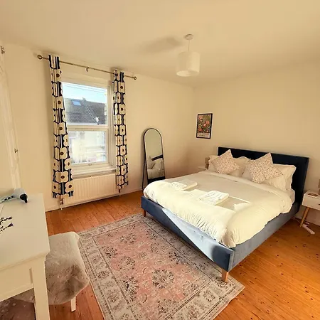 Nyaraló Bright Beautiful House In Central Bristol Bristol