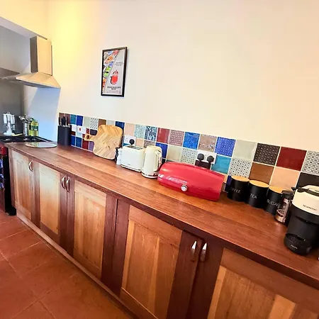 Bright Beautiful House In Central Bristol