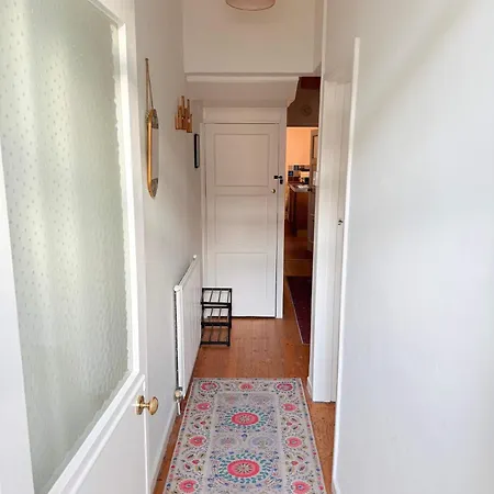 Bright Beautiful House In * Bristol