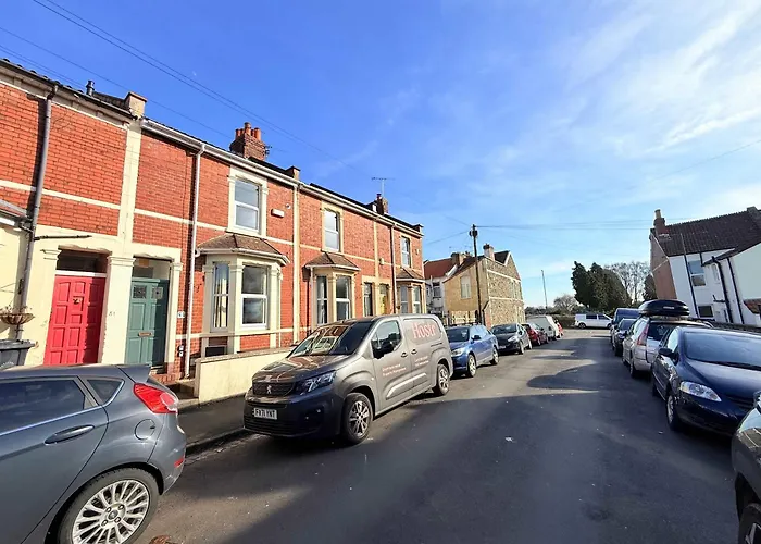 Bright Beautiful House In Central Bristol